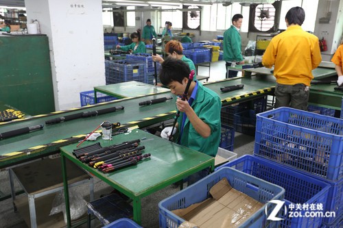 深入百诺三脚架生产车间 从精密制造到摄影稳定之基 —— 中关村在线镜头配件评测实录